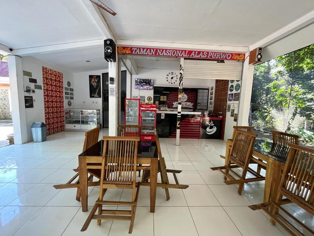 Capital O 92612 Penginapan D'Alas Purwo & Beachnearpadang Savana Sadengan Banyuwangi  Extérieur photo