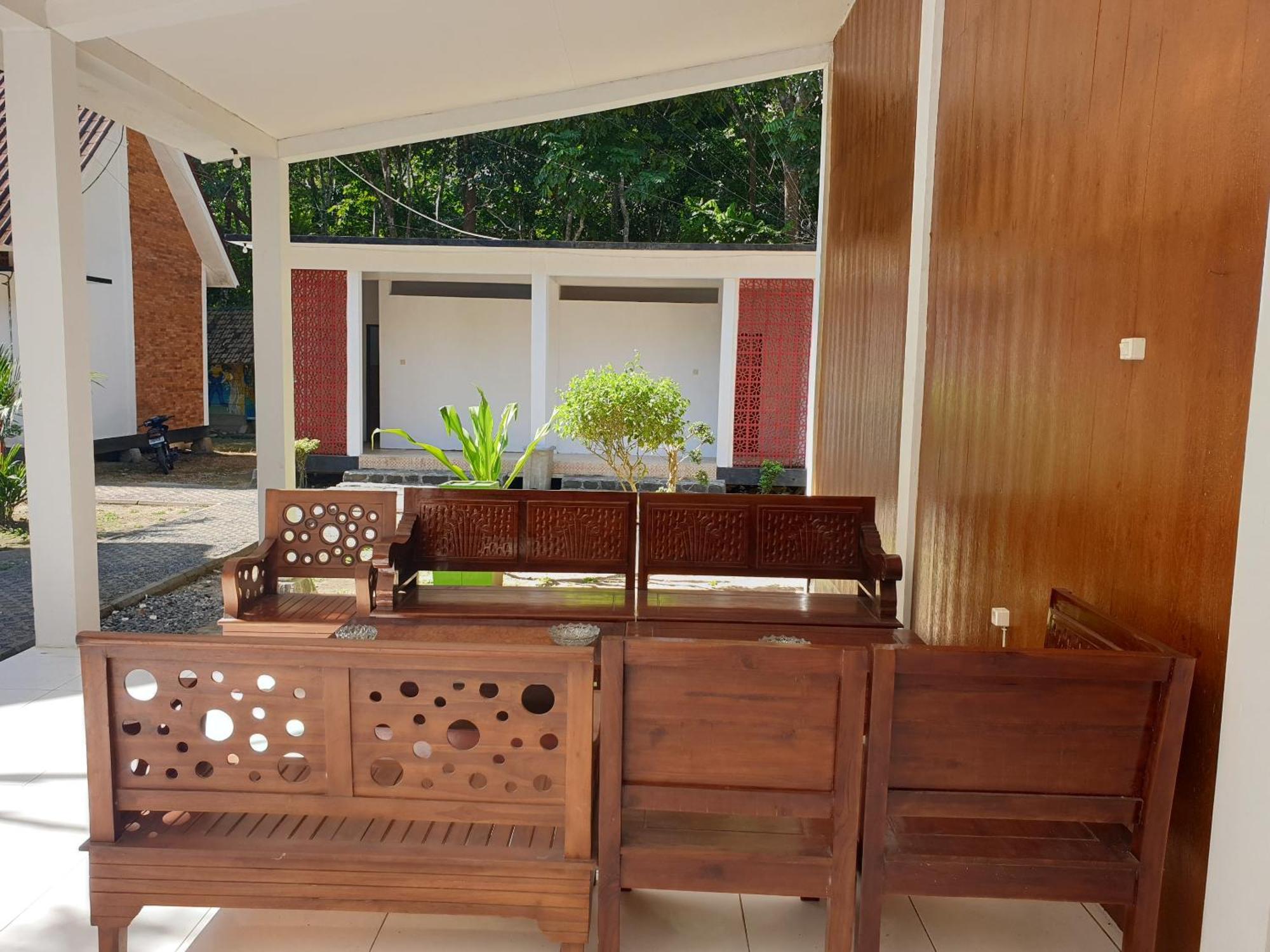 Capital O 92612 Penginapan D'Alas Purwo & Beachnearpadang Savana Sadengan Banyuwangi  Extérieur photo